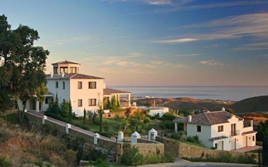 Villa de 6 dormitorios en  Benahavis