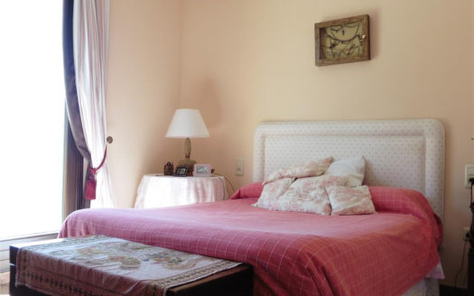 Villa de 4 dormitorios en Lomas de la Quinta