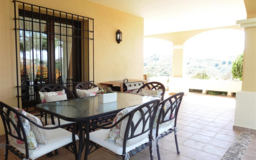 Villa de 4 dormitorios en Lomas de la Quinta