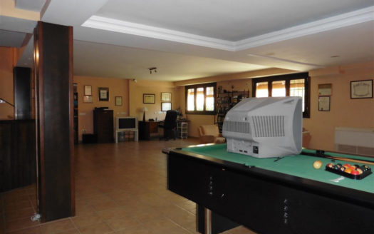 Villa de 4 dormitorios en Lomas de la Quinta