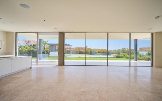 Villa de 5 dormitorios en  Benahavis