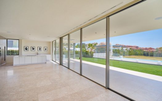 Villa de 5 dormitorios en  Benahavis