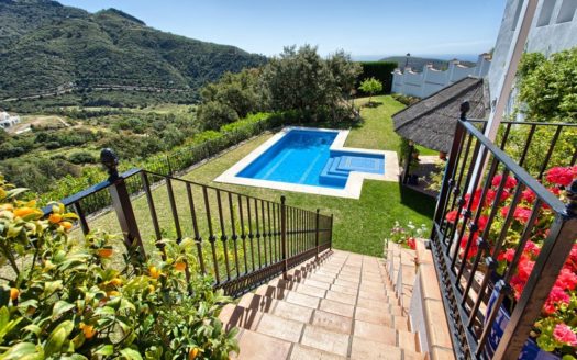 4 bedrooms Villa in Benahavis