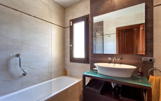 4 bedrooms Villa in Benahavis