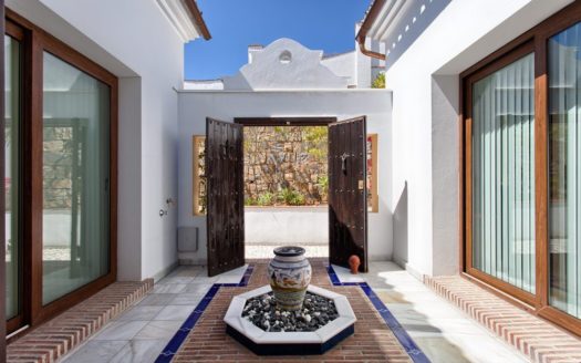 4 bedrooms Villa in Benahavis