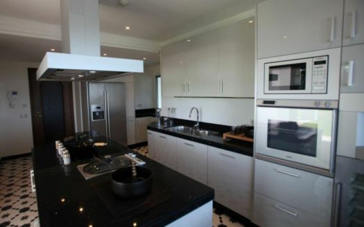 5 bedrooms Villa in Benahavis