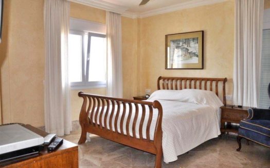 6 bedrooms Villa in Santa Clara Golf