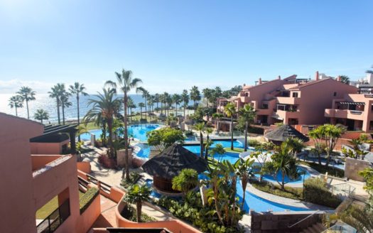 Ático de 3 dormitorios en Nueva Milla de Oro