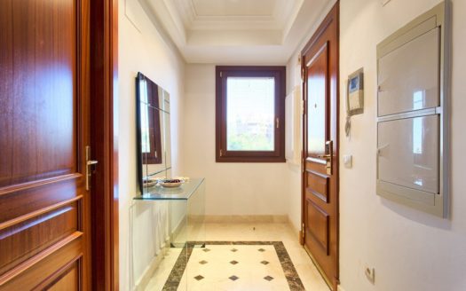 Ático de 3 dormitorios en Nueva Milla de Oro