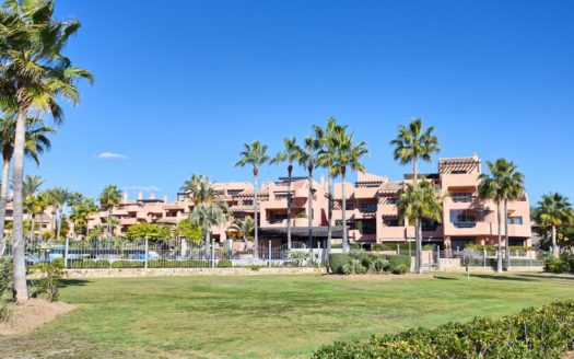 Ático de 3 dormitorios en Nueva Milla de Oro