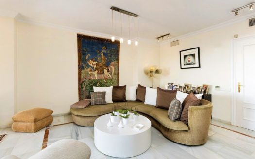 3 bedrooms Apartment in Nueva Andalucia