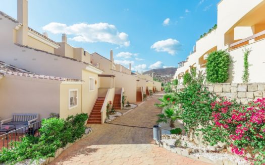 2 bedrooms Apartment in Nueva Andalucia