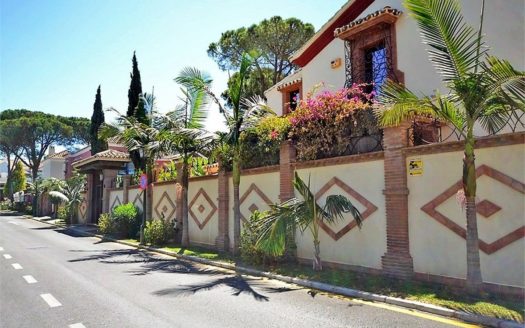 Villa de 4 dormitorios en Nueva Milla de Oro