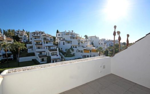 3 bedrooms Apartment in Nueva Andalucia