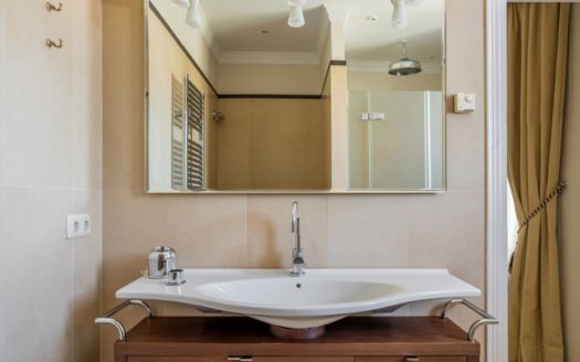 5 bedrooms Villa in Nueva Andalucia