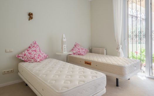 5 bedrooms Villa in Nueva Andalucia