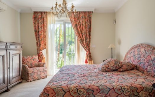 5 bedrooms Villa in Nueva Andalucia