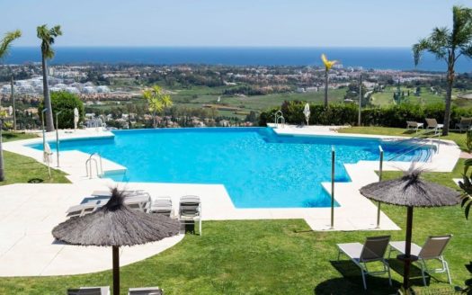 2 bedrooms Apartment in Benahavis