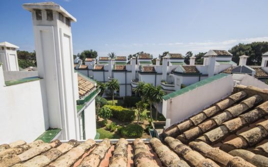 Adosado de 4 dormitorios en Nueva Milla de Oro
