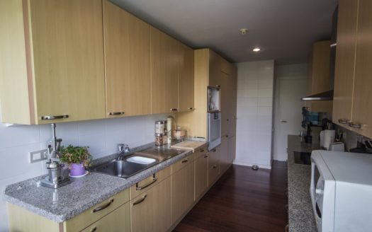 4 bedrooms Apartment in Nueva Andalucia