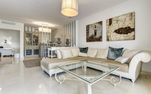 3 bedrooms Apartment in Benahavis
