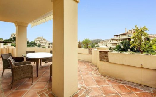 3 bedrooms Apartment in Benahavis