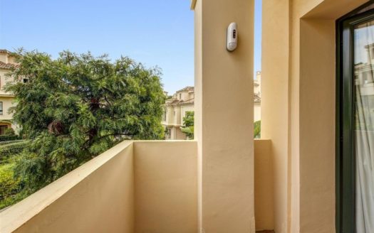 3 bedrooms Apartment in Benahavis