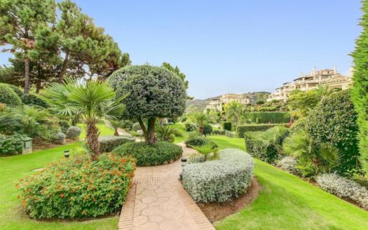 3 bedrooms Apartment in Benahavis