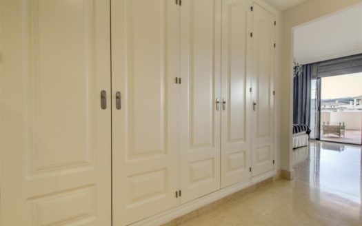 3 bedrooms Apartment in Benahavis