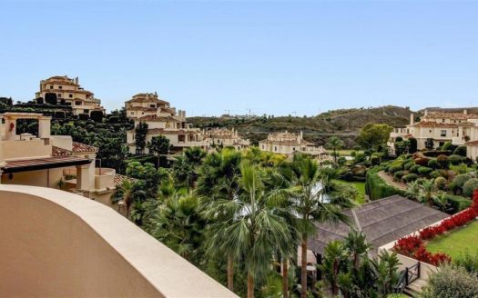 3 bedrooms Apartment in Benahavis