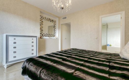 3 bedrooms Apartment in Benahavis