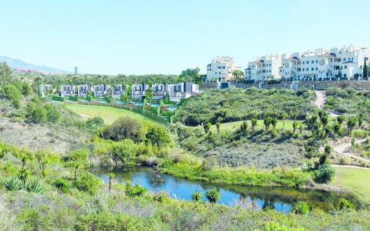 Villa de 4 dormitorios en Nueva Milla de Oro