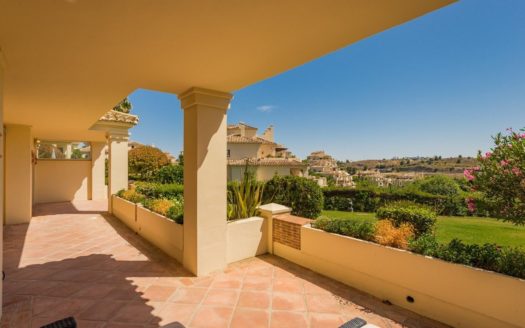 Apartamento de 2 dormitorios en  Benahavis