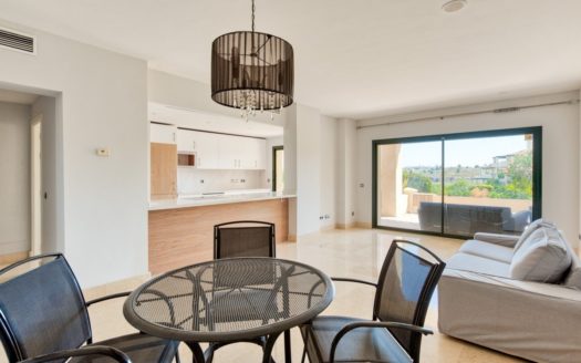 Apartamento de 2 dormitorios en  Benahavis