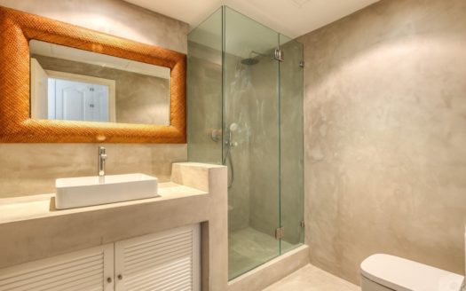 Apartamento de 2 dormitorios en  Benahavis