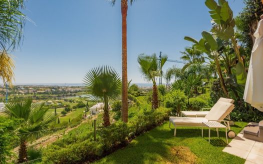 Apartamento de 2 dormitorios en  Benahavis
