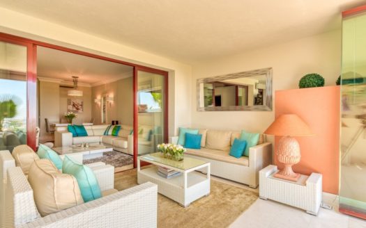 Apartamento de 2 dormitorios en  Benahavis