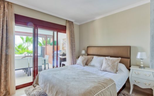 Apartamento de 2 dormitorios en  Benahavis
