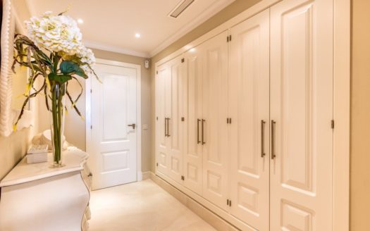 Apartamento de 2 dormitorios en  Benahavis