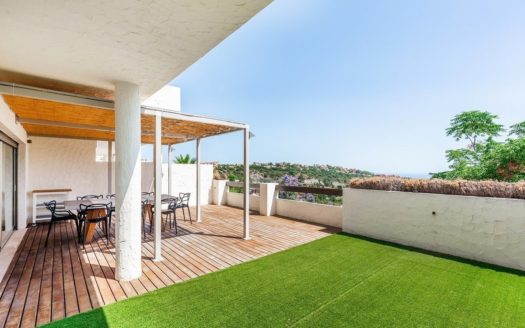 Apartamento de 2 dormitorios en  Benahavis