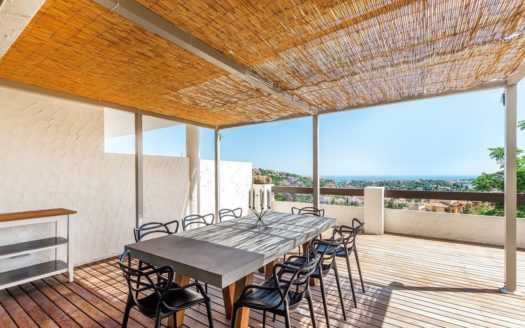 Apartamento de 2 dormitorios en  Benahavis