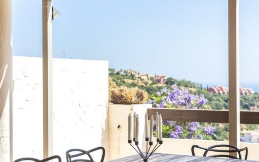 Apartamento de 2 dormitorios en  Benahavis