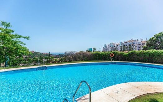 Apartamento de 2 dormitorios en  Benahavis