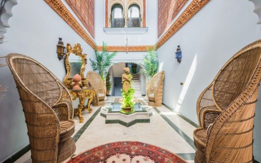 Villa de 8 dormitorios en Torrenueva
