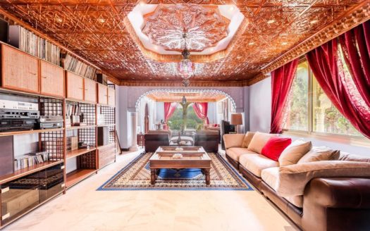 Villa de 8 dormitorios en Torrenueva