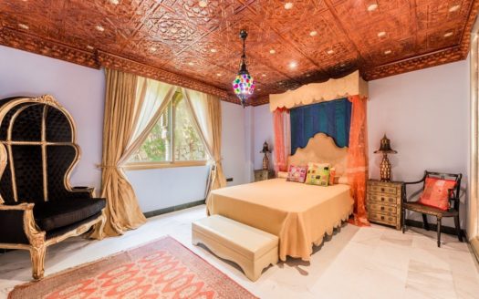 Villa de 8 dormitorios en Torrenueva