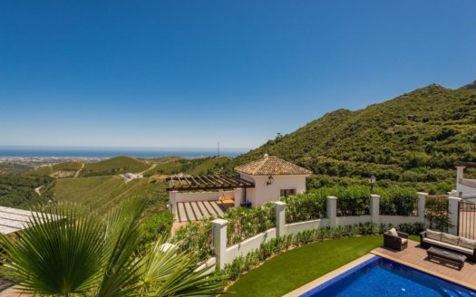 Villa de 5 dormitorios en  Benahavis