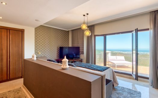 Villa de 5 dormitorios en  Benahavis