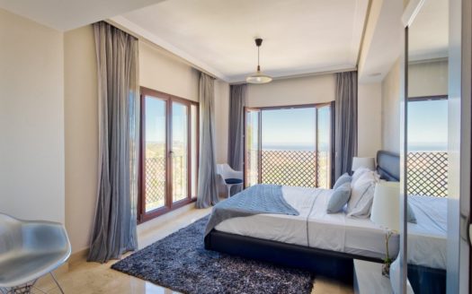 Villa de 5 dormitorios en  Benahavis