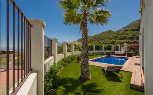 Villa de 5 dormitorios en  Benahavis